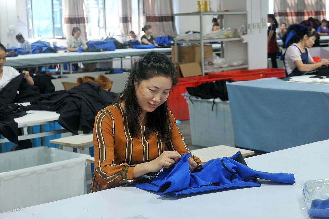 Lady's 3-in-1 Waterproof Winter Outdoor Body-Warm Jacket